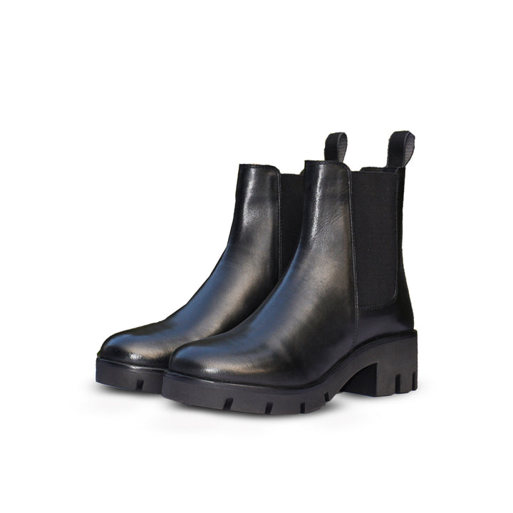 Gallucha Paris black leather ankle boots